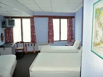 National Hotel 3*