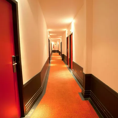 Hotel National 3*